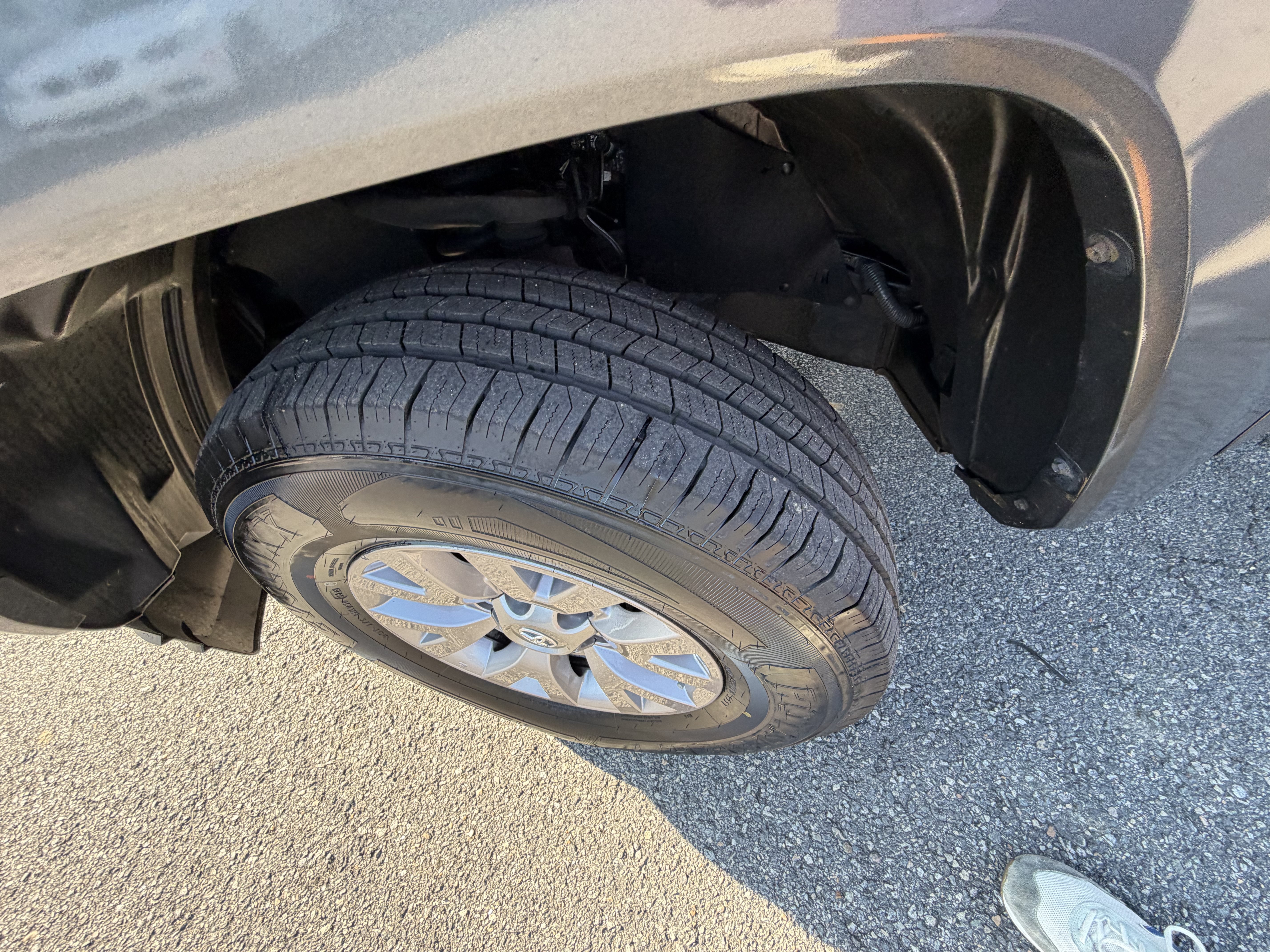 Used 2017 Toyota Tacoma SR5 AWD/4WD image 27