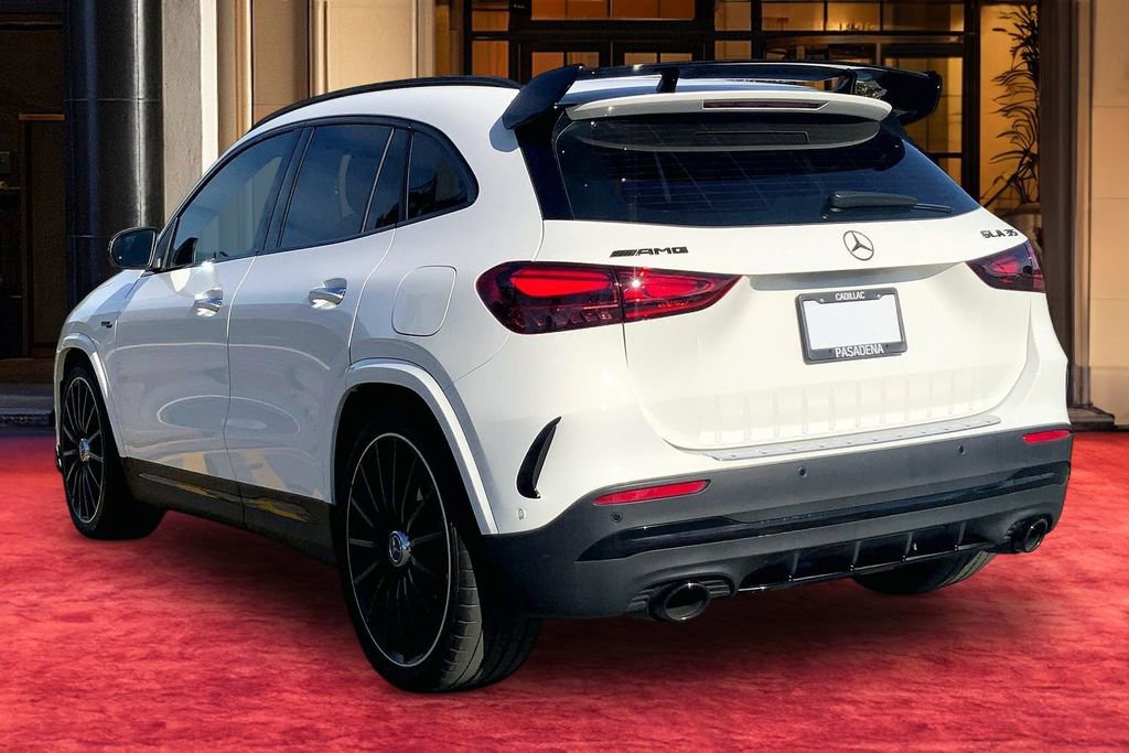 Used 2024 Mercedes-Benz GLA 35 AMG 4MATIC image 4