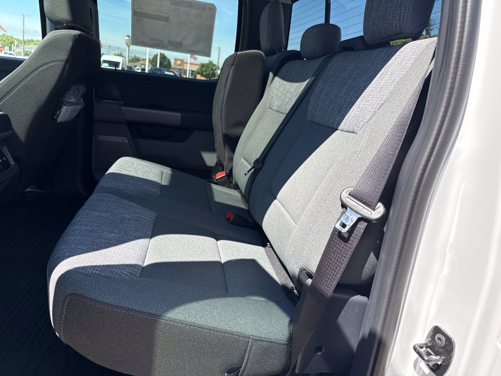 New 2026 Ford F350 XLT w/ XLT Premium Package AWD/4WD image 10