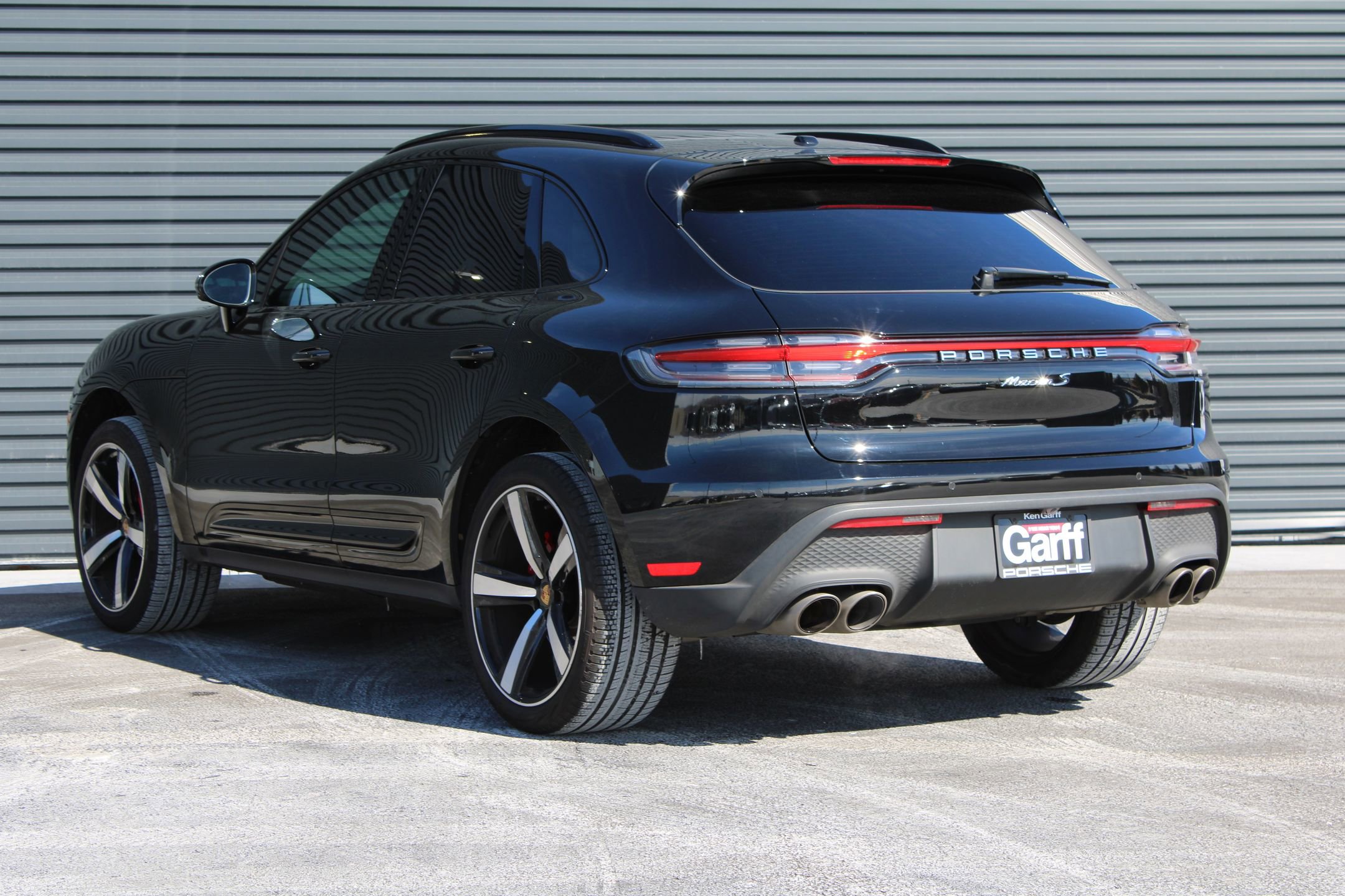 Certified 2024 Porsche Macan S image 3