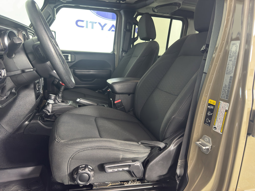 Used 2020 Jeep Gladiator Sport image 16