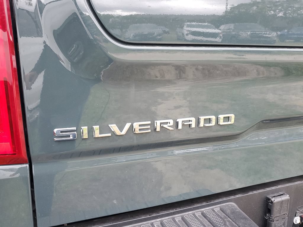 Used 2025 Chevrolet Silverado 1500 ZR2 w/ Technology Package AWD/4WD image 12