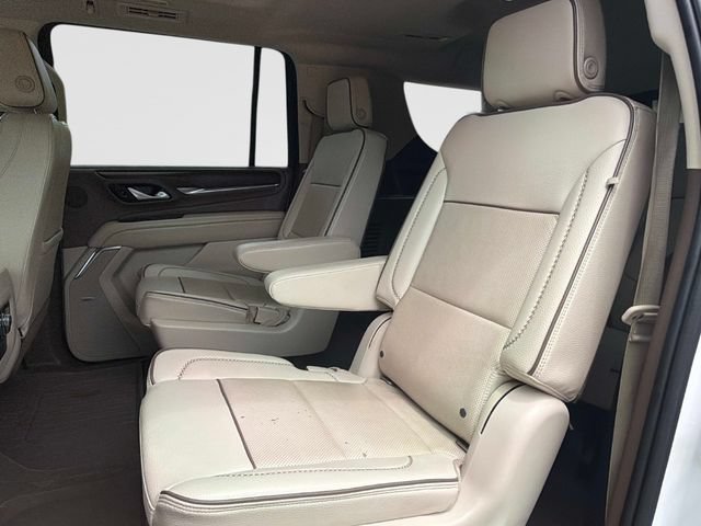 Used 2022 GMC Yukon XL Denali w/ Advanced Technology Package AWD/4WD image 16