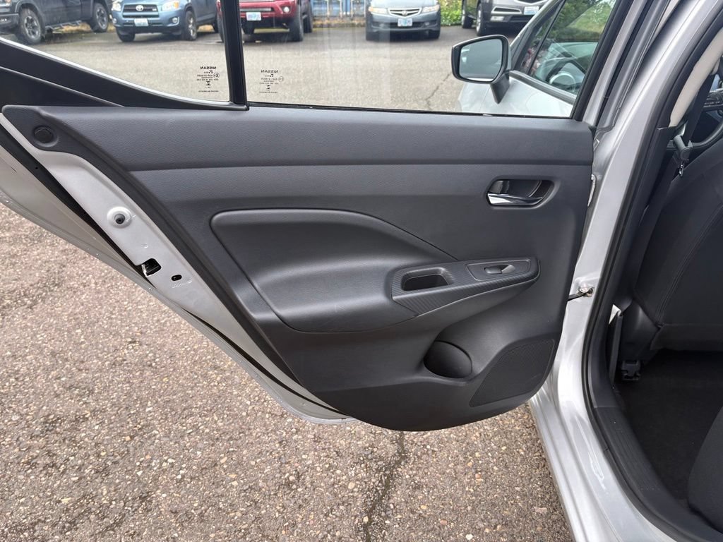 Used 2025 Nissan Versa SV FWD image 12