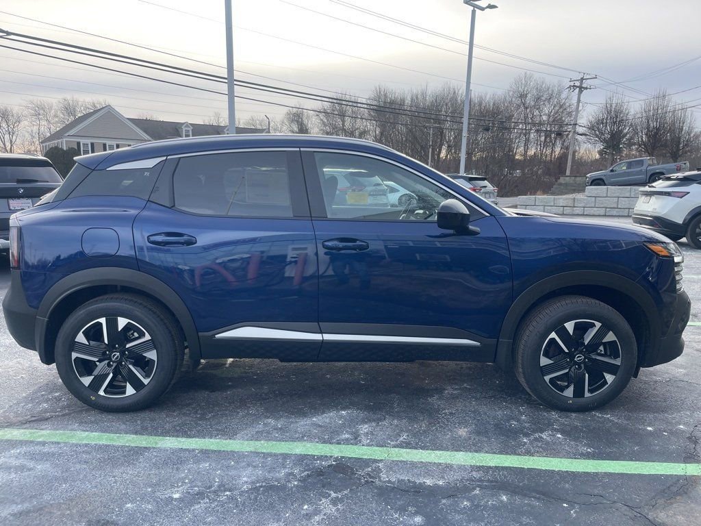 Used 2025 Nissan Kicks SV w/ SV Premium Package image 6