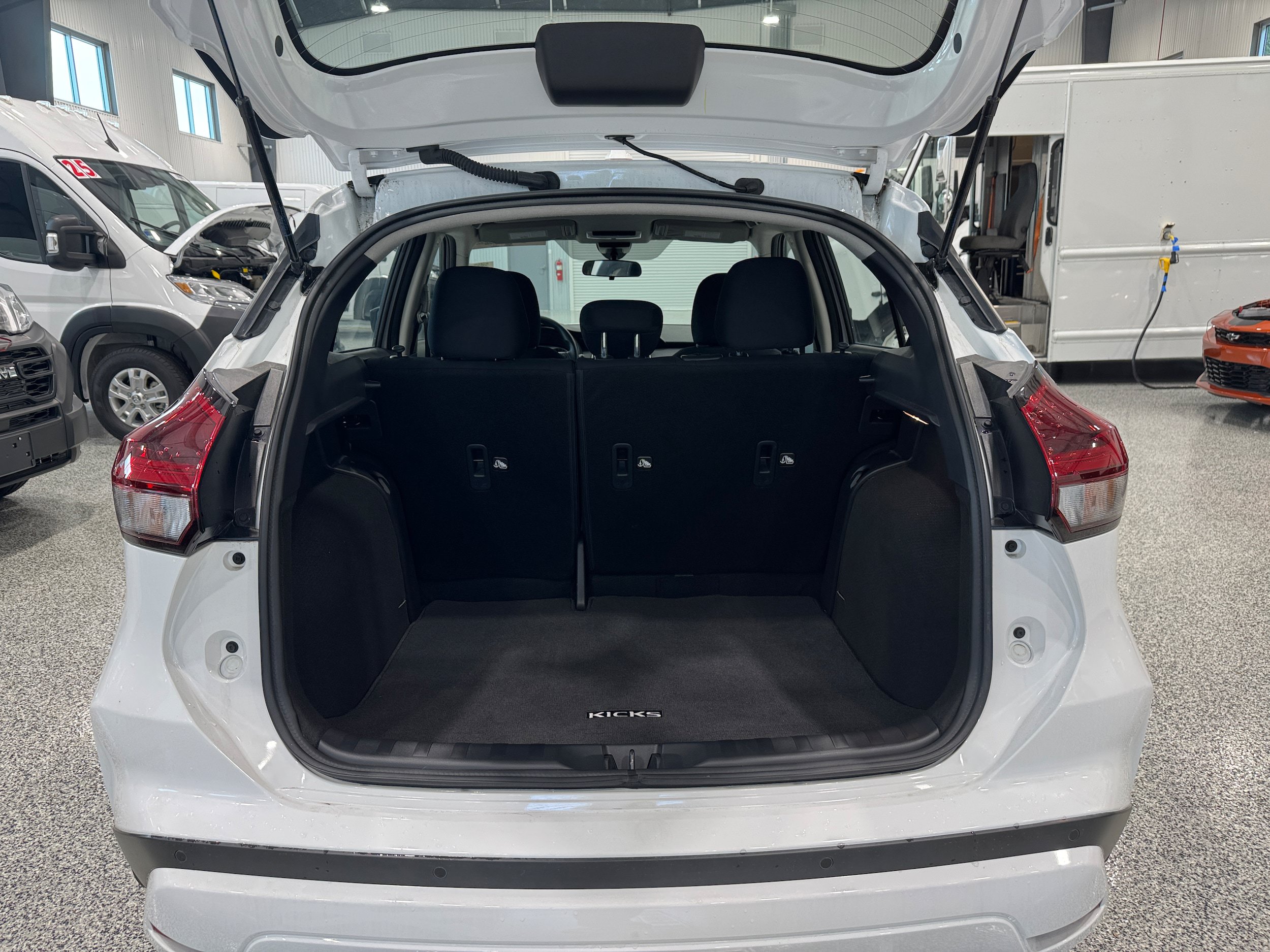 Used 2024 Nissan Kicks S FWD image 8