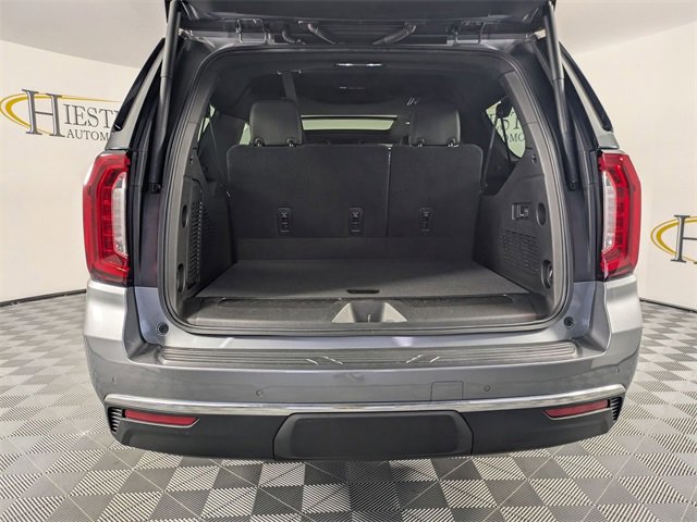 Used 2021 GMC Yukon XL SLT w/ SLT Premium Package image 34