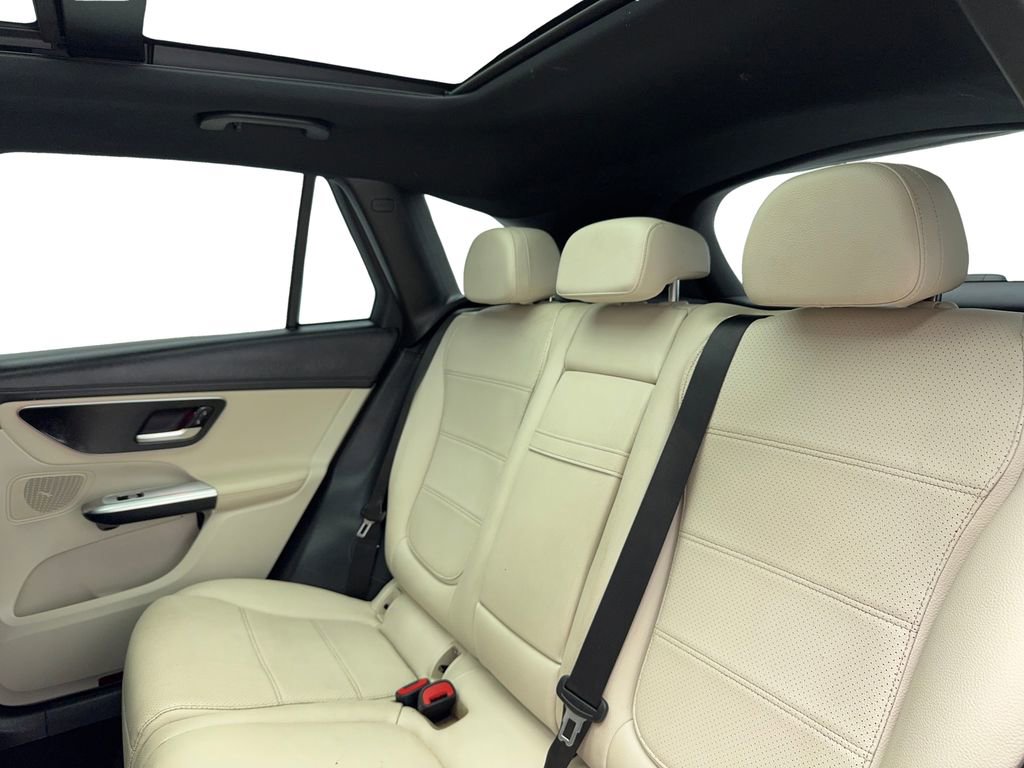 Used 2024 Mercedes-Benz GLC 300 4MATIC image 41