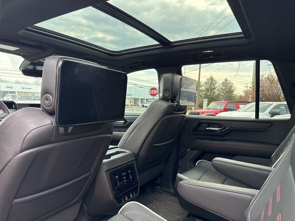 Used 2026 GMC Yukon AT4 Ultimate w/ LPO, Floor Liner Package image 18