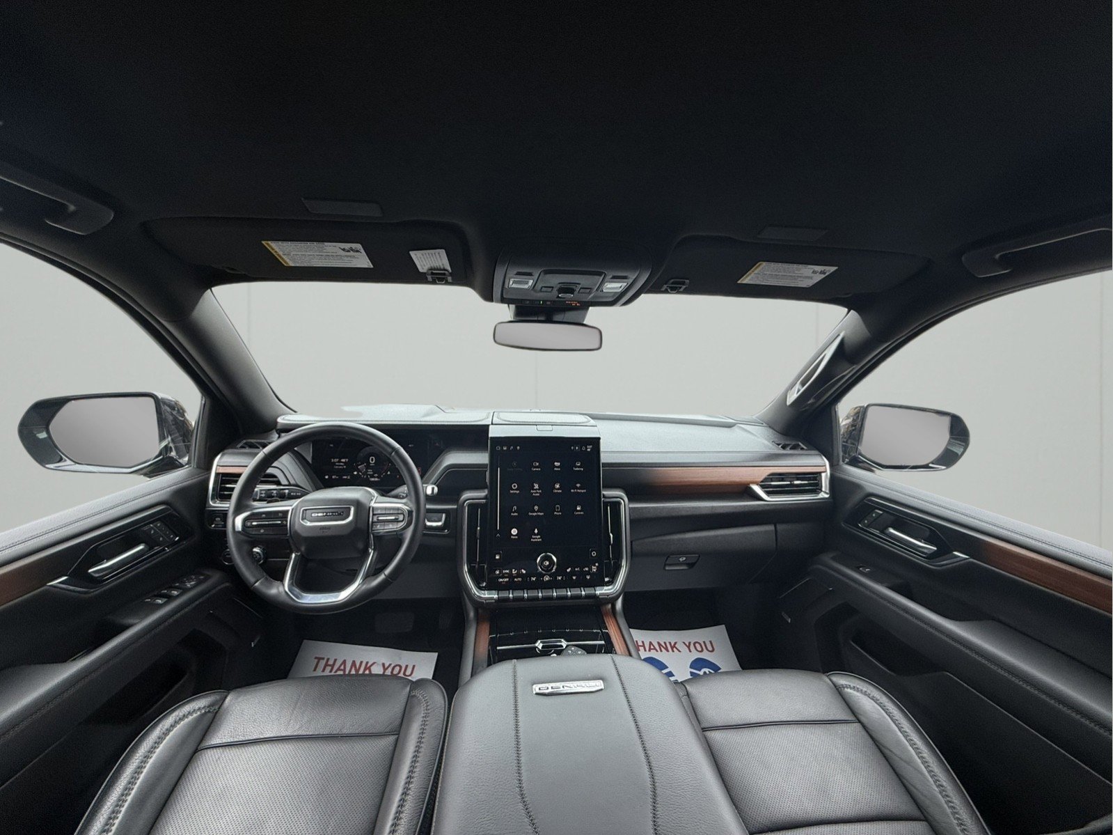 Used 2025 GMC Yukon Denali image 2