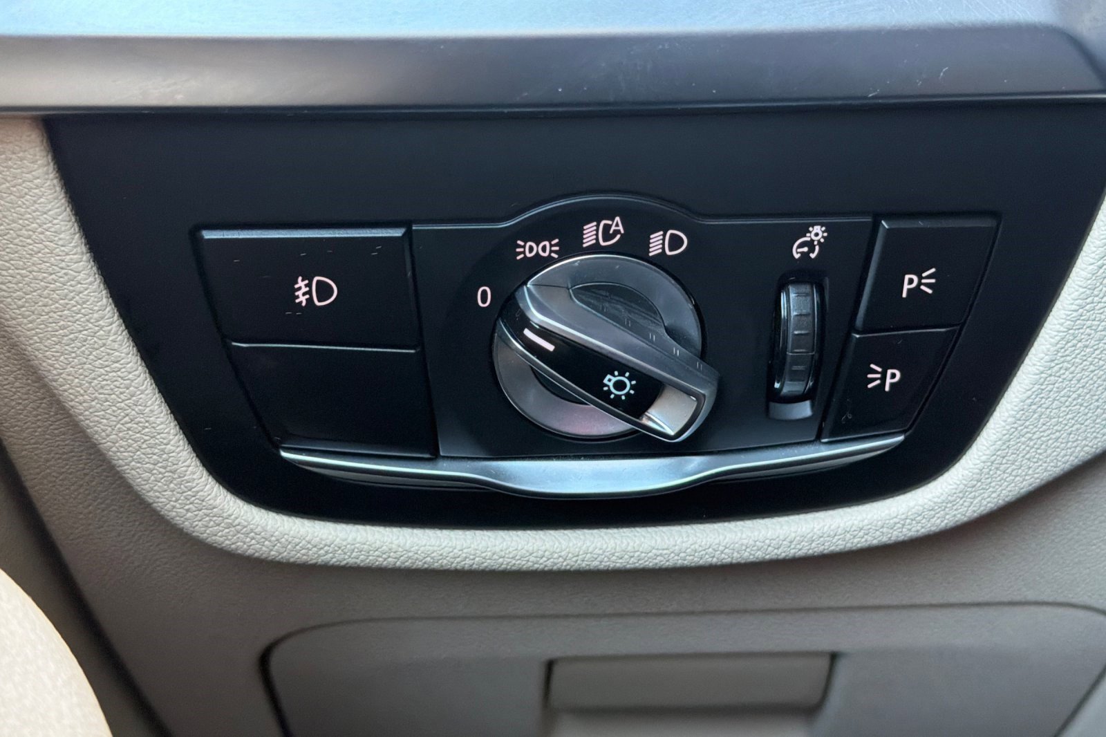 Used 2019 BMW X3 xDrive30i w/ Premium Package image 37