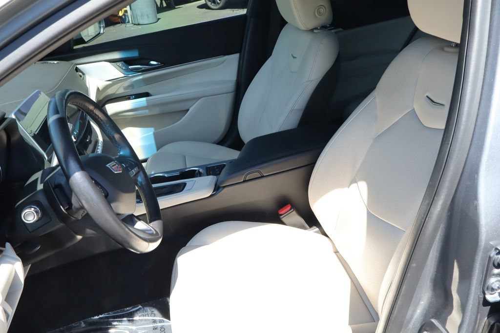 Used 2020 Cadillac CT4 Premium Luxury RWD image 19