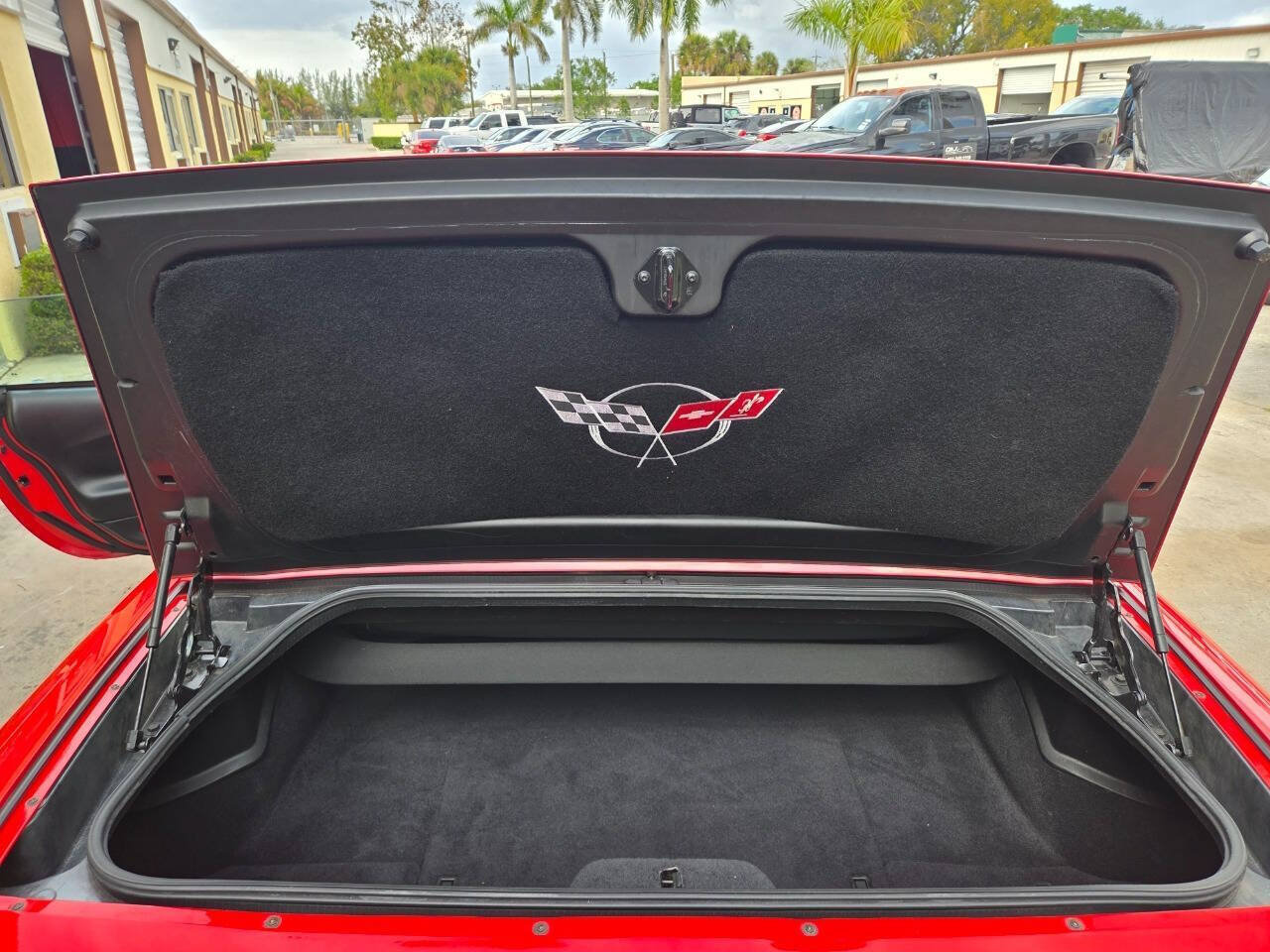 Used 2004 Chevrolet Corvette Convertible w/ Preferred Equipment Group RWD image 14