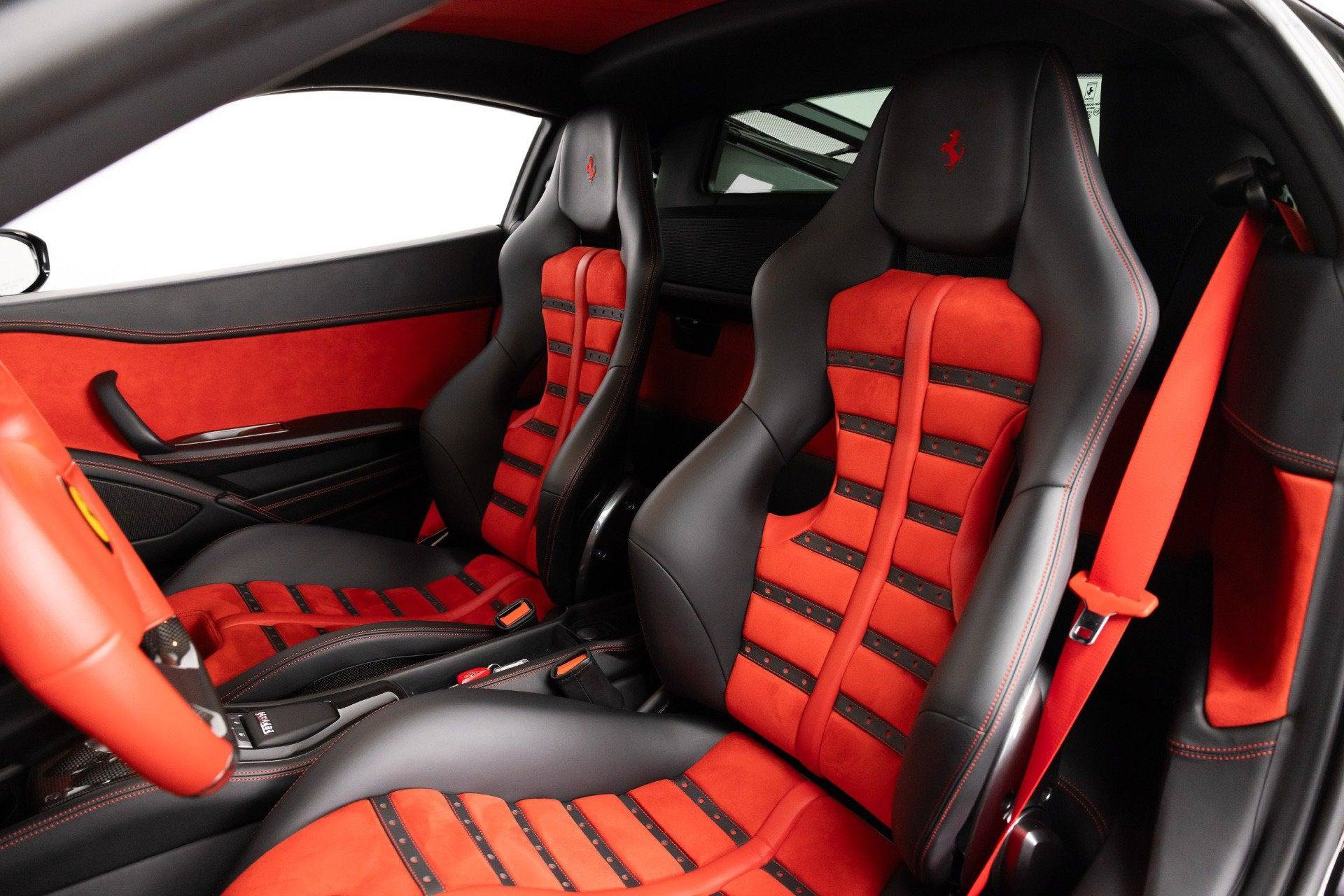 Certified 2015 Ferrari 458 Italia Coupe RWD image 3