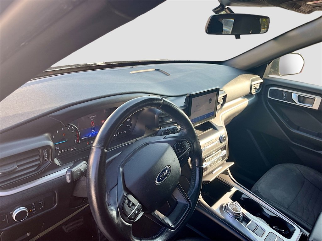 Used 2020 Ford Explorer XLT image 9