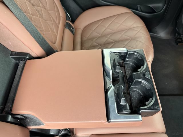 Used 2024 BMW X7 xDrive40i w/ M Sport Package AWD/4WD image 24