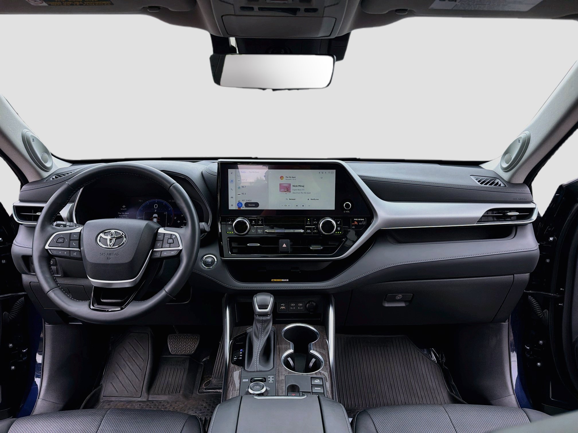 Used 2023 Toyota Highlander Platinum AWD/4WD image 3