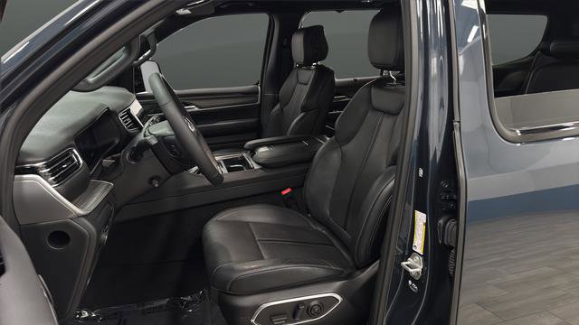 Used 2024 Jeep Wagoneer Series II w/ Convenience Group I image 15