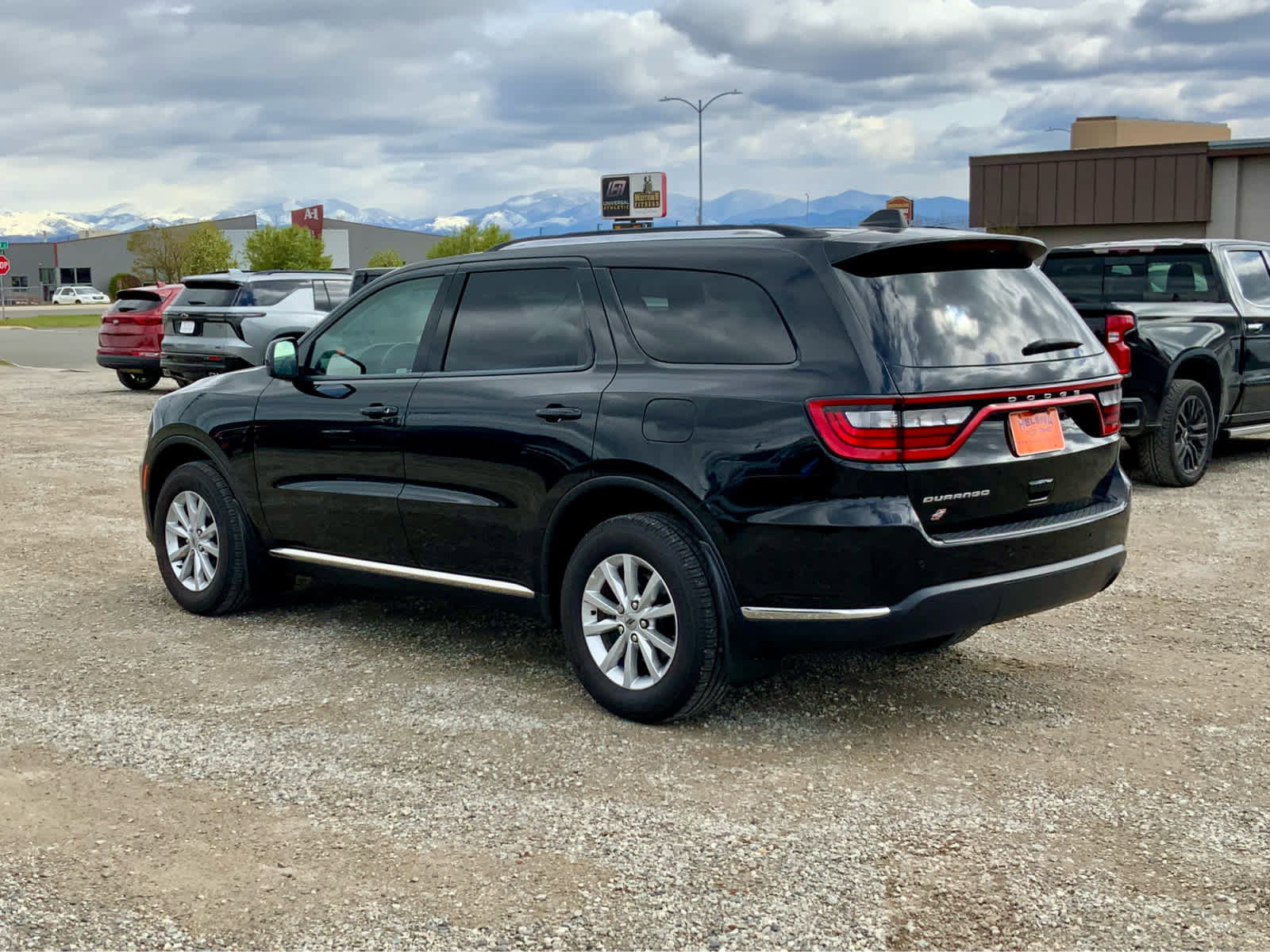 Used 2022 Dodge Durango SXT AWD/4WD image 3