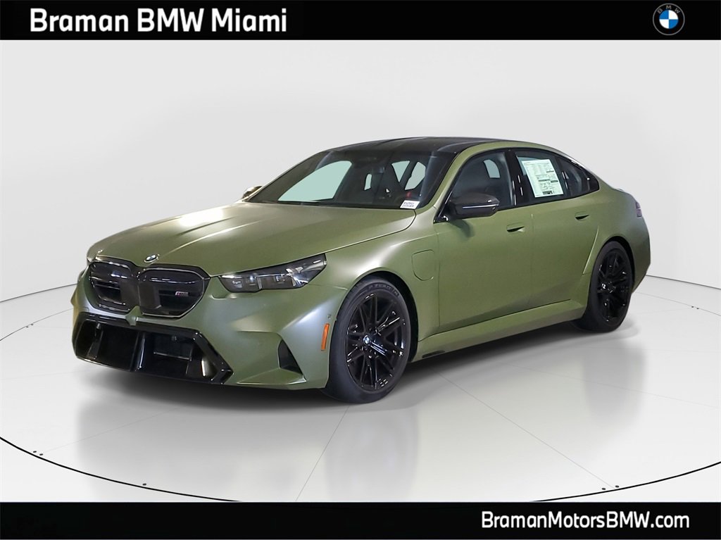 New 2026 BMW M5 w/ Carbon Package image 1