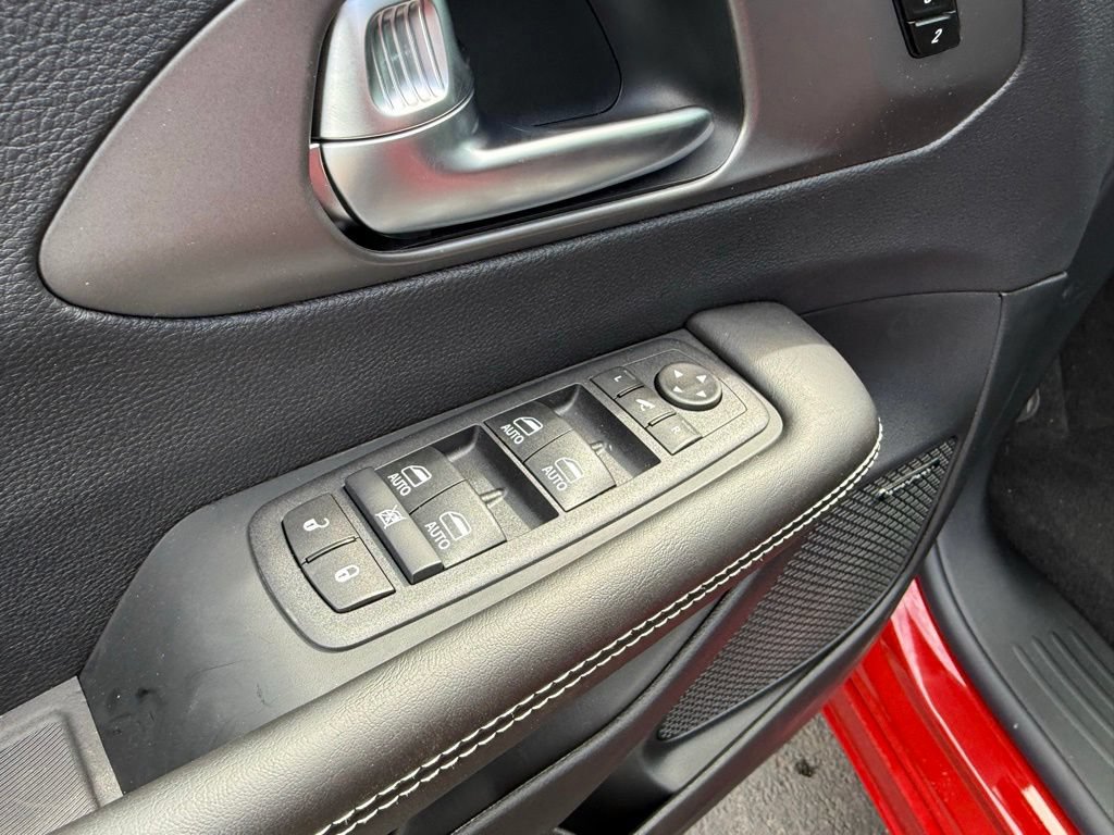New 2027 Chrysler Pacifica Limited AWD/4WD image 12