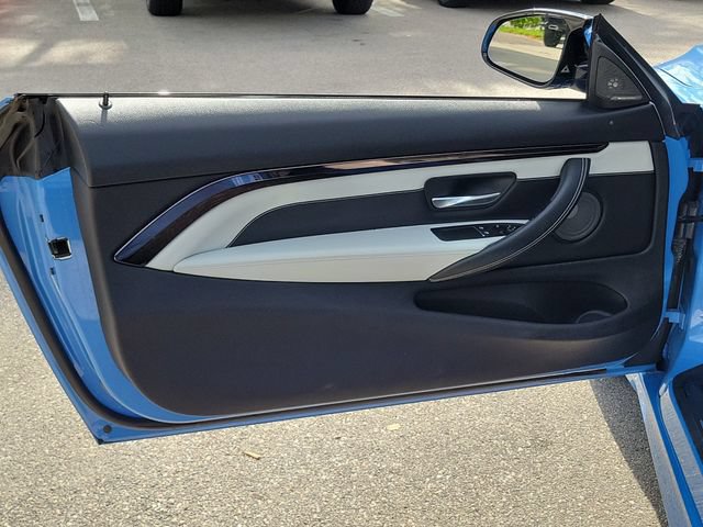 Used 2020 BMW M4 Coupe w/ Competition Package RWD image 13