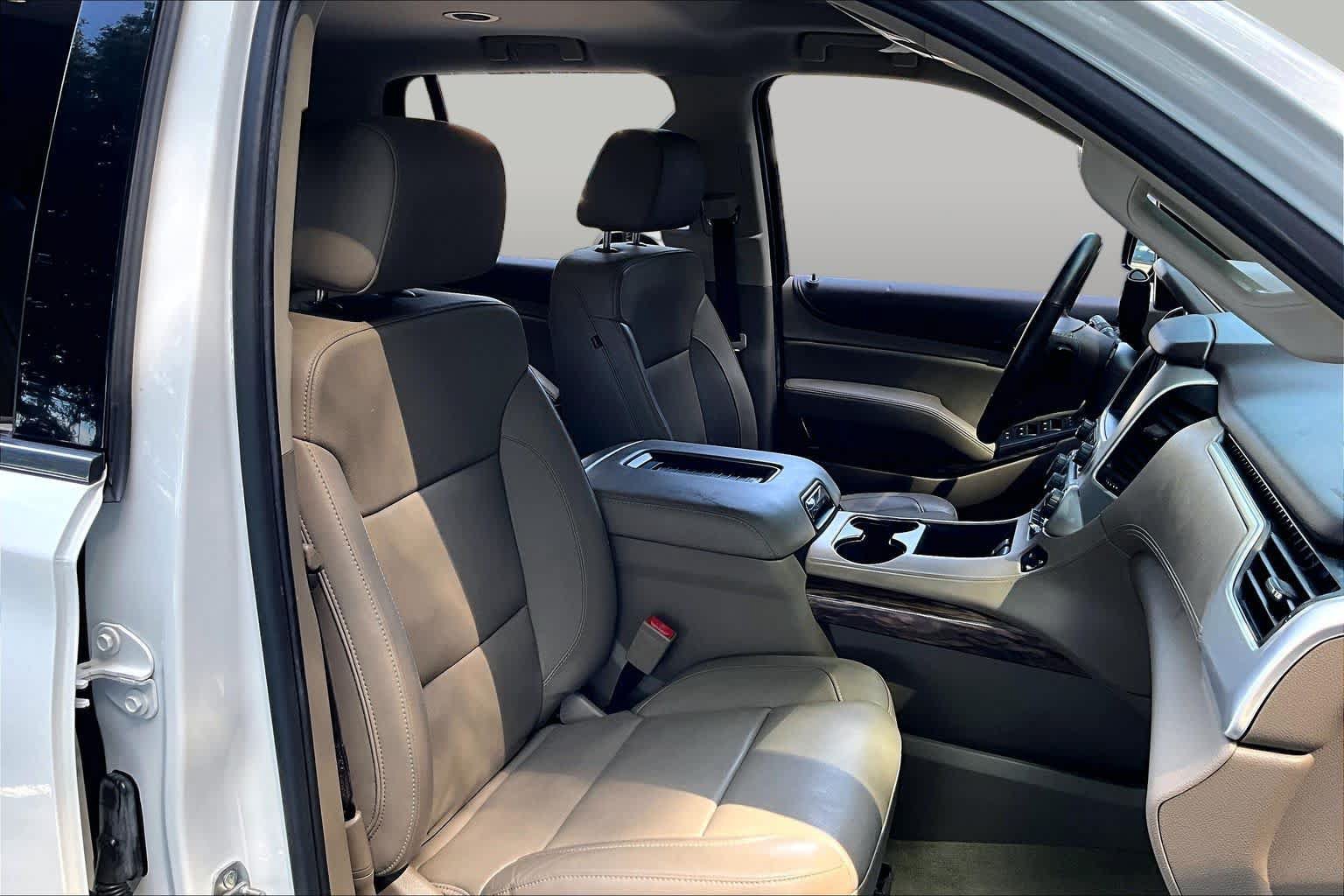 Used 2017 GMC Yukon SLT RWD image 9