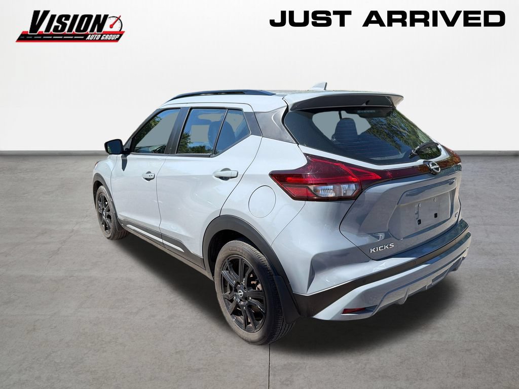 Used 2024 Nissan Kicks SR w/ SR Premium Package FWD image 7