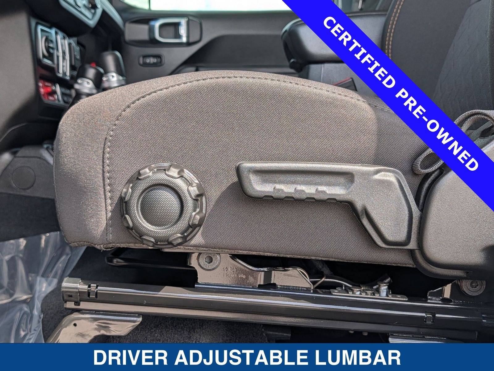 Used 2025 Jeep Gladiator Mojave w/ Safety Group image 25