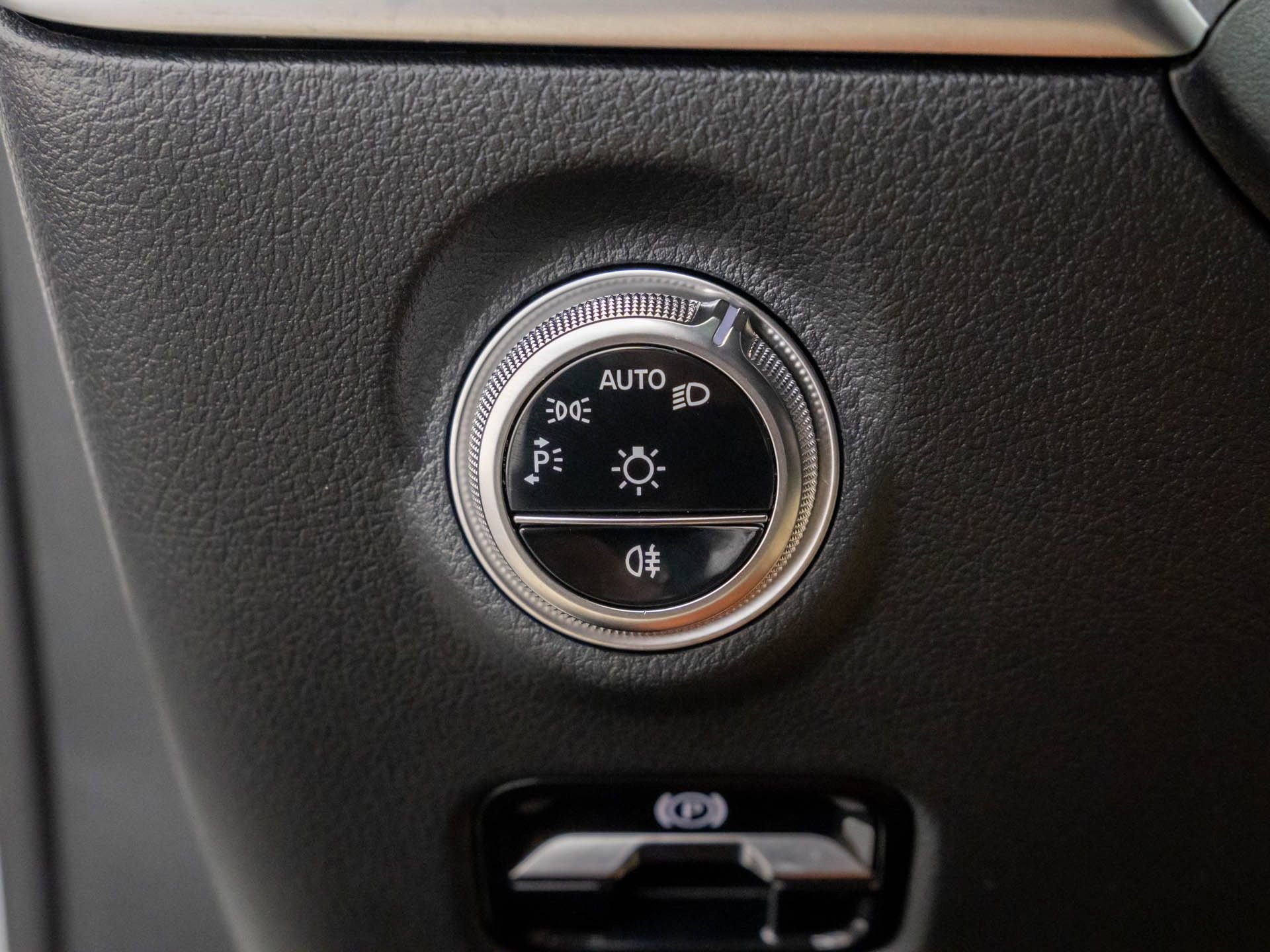 New 2026 Mercedes-Benz C 300 4MATIC Sedan image 20