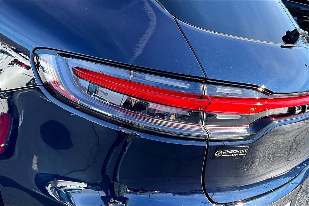 Used 2021 Porsche Macan image 30