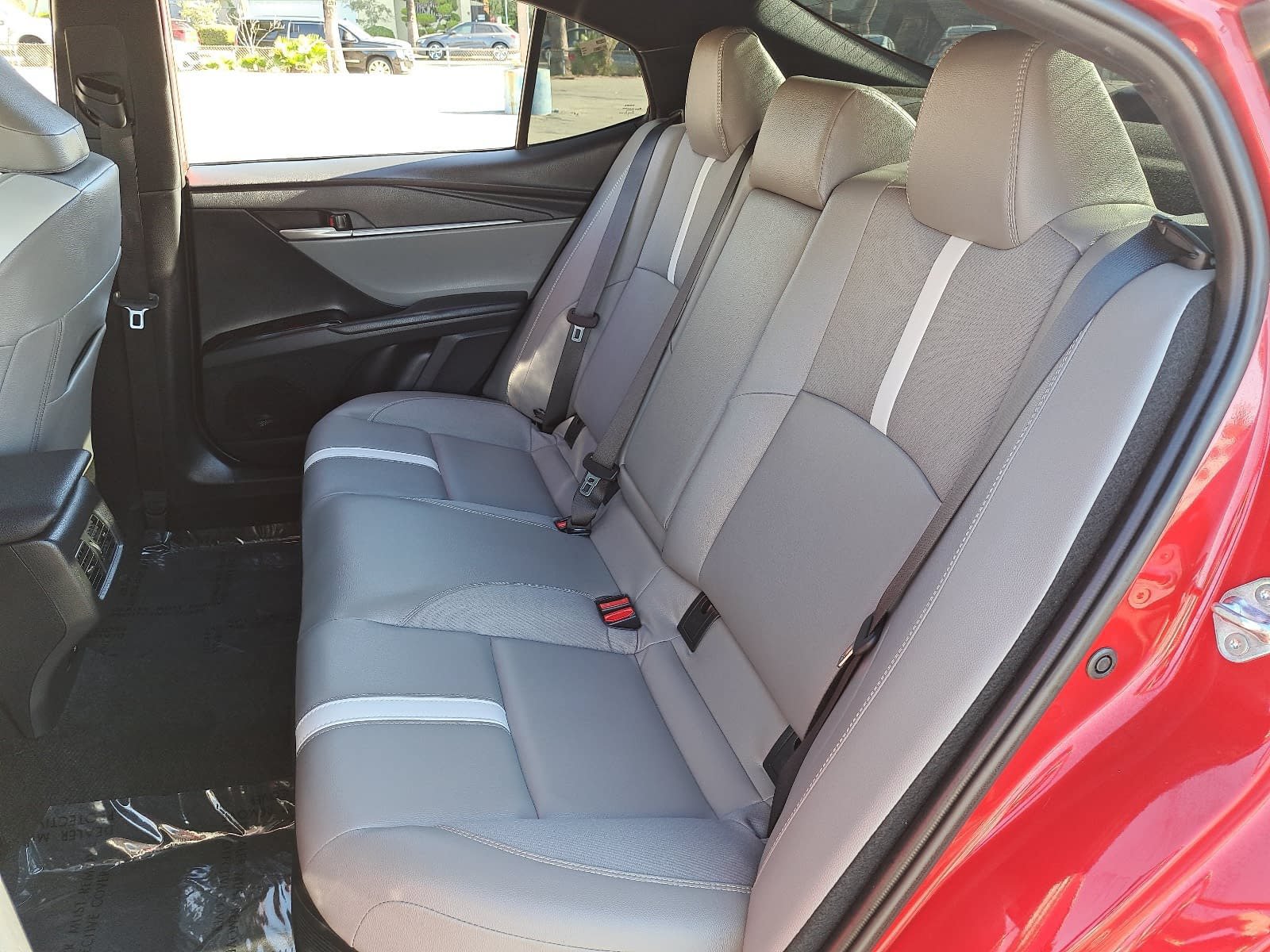 Used 2026 Toyota Camry SE FWD image 14