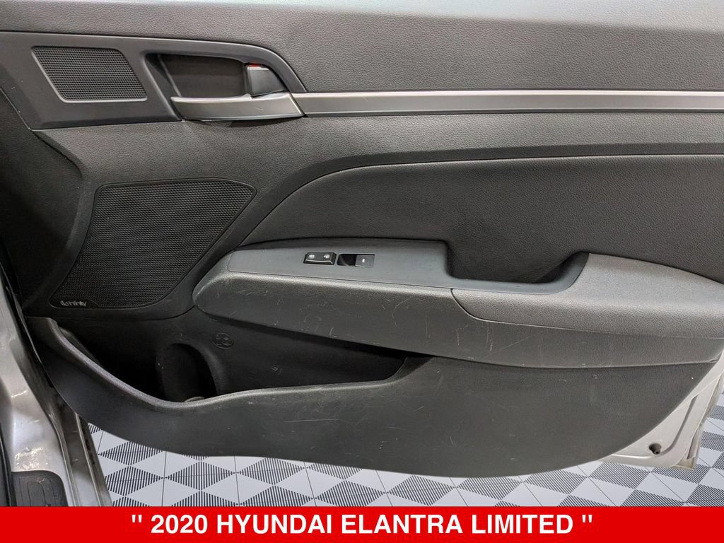 Used 2020 Hyundai Elantra Limited w/ Cargo Package (C1) FWD image 32