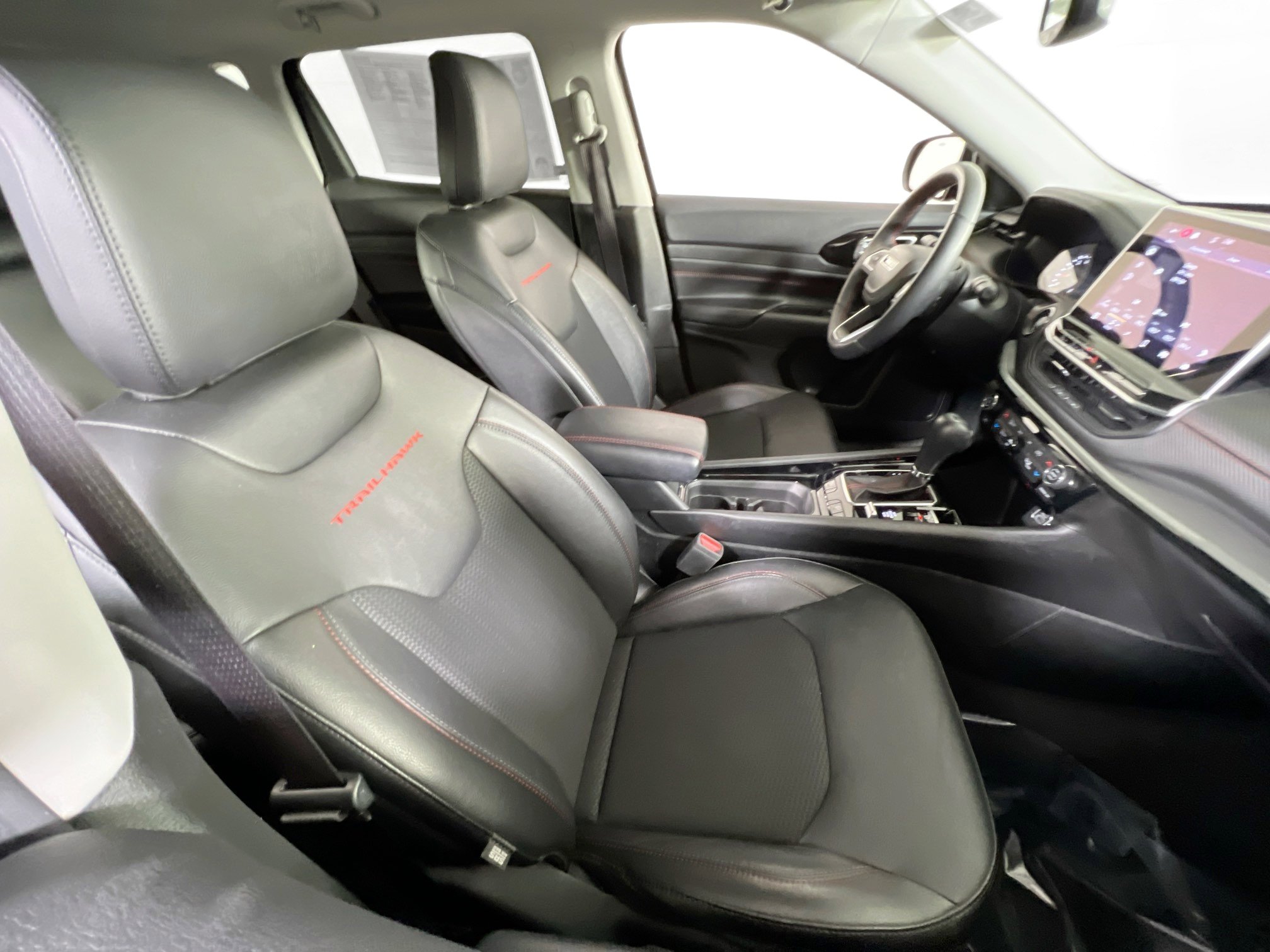 Used 2022 Jeep Compass Trailhawk w/ Trailhawk Convenience Group image 25