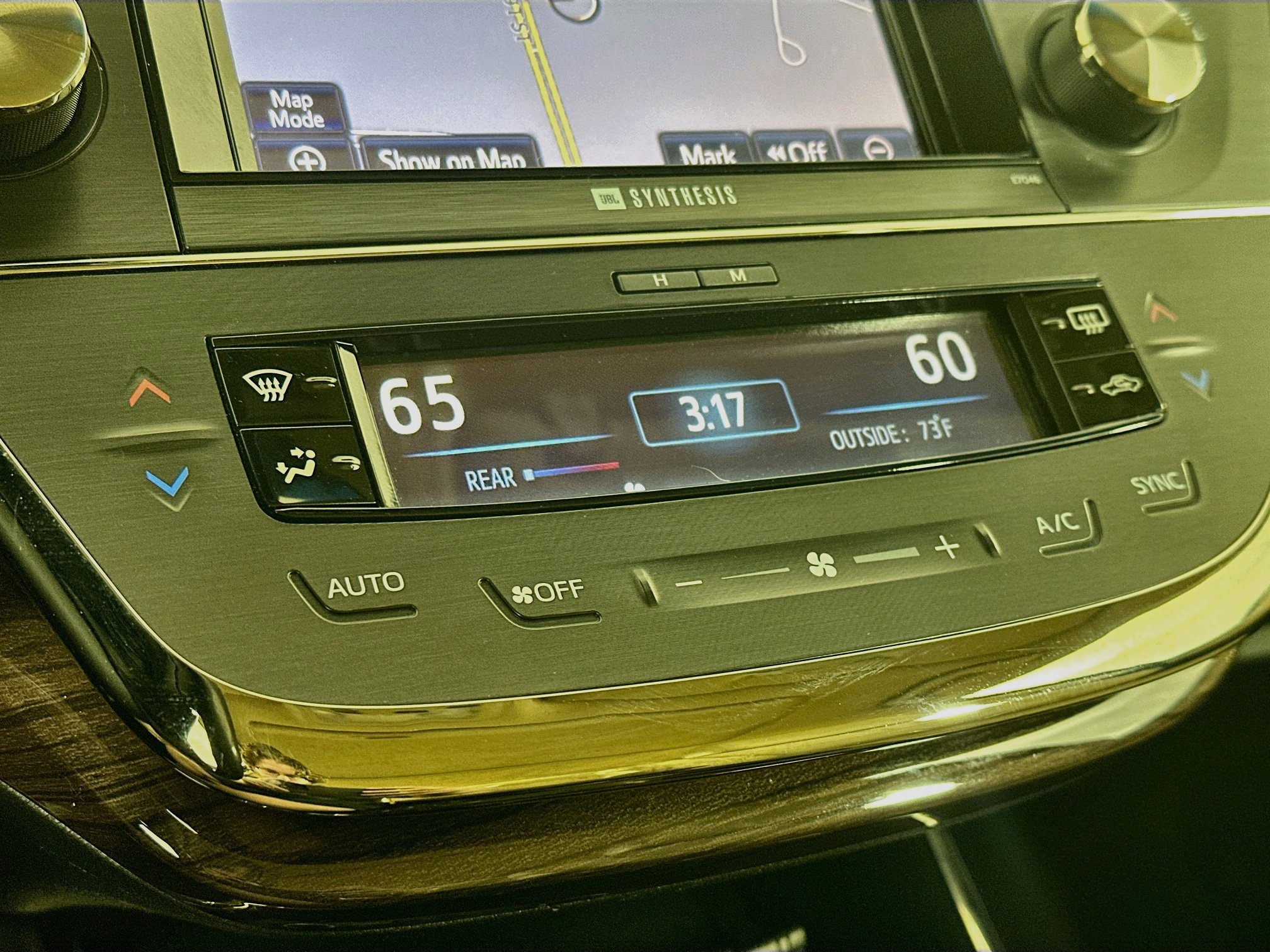 Used 2013 Toyota Avalon Limited FWD image 24