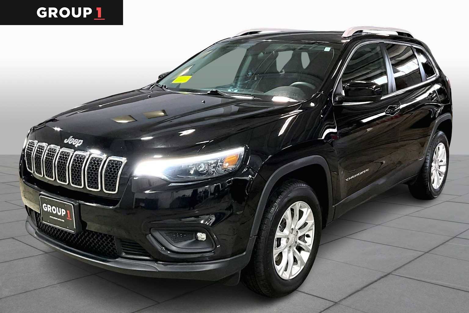 Used 2019 Jeep Cherokee Latitude w/ Popular Appearance Group image 1