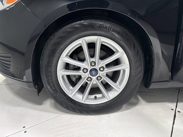 Used 2018 Ford Focus SE FWD image 4
