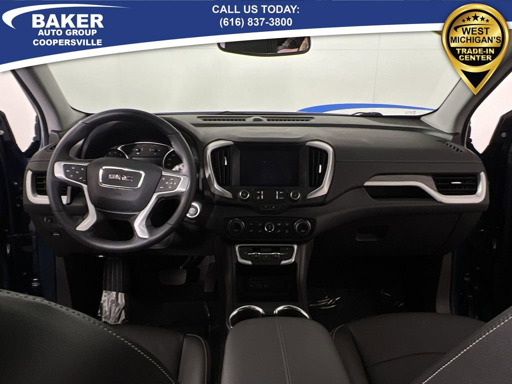 Used 2024 GMC Terrain SLT w/ Elevation Edition image 21