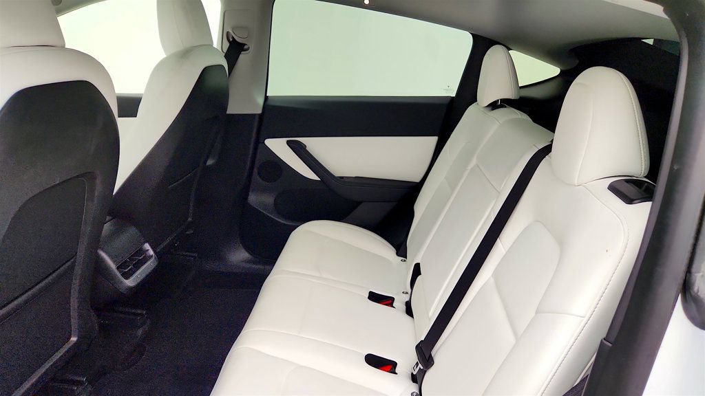 Used 2022 Tesla Model Y Performance AWD/4WD image 22