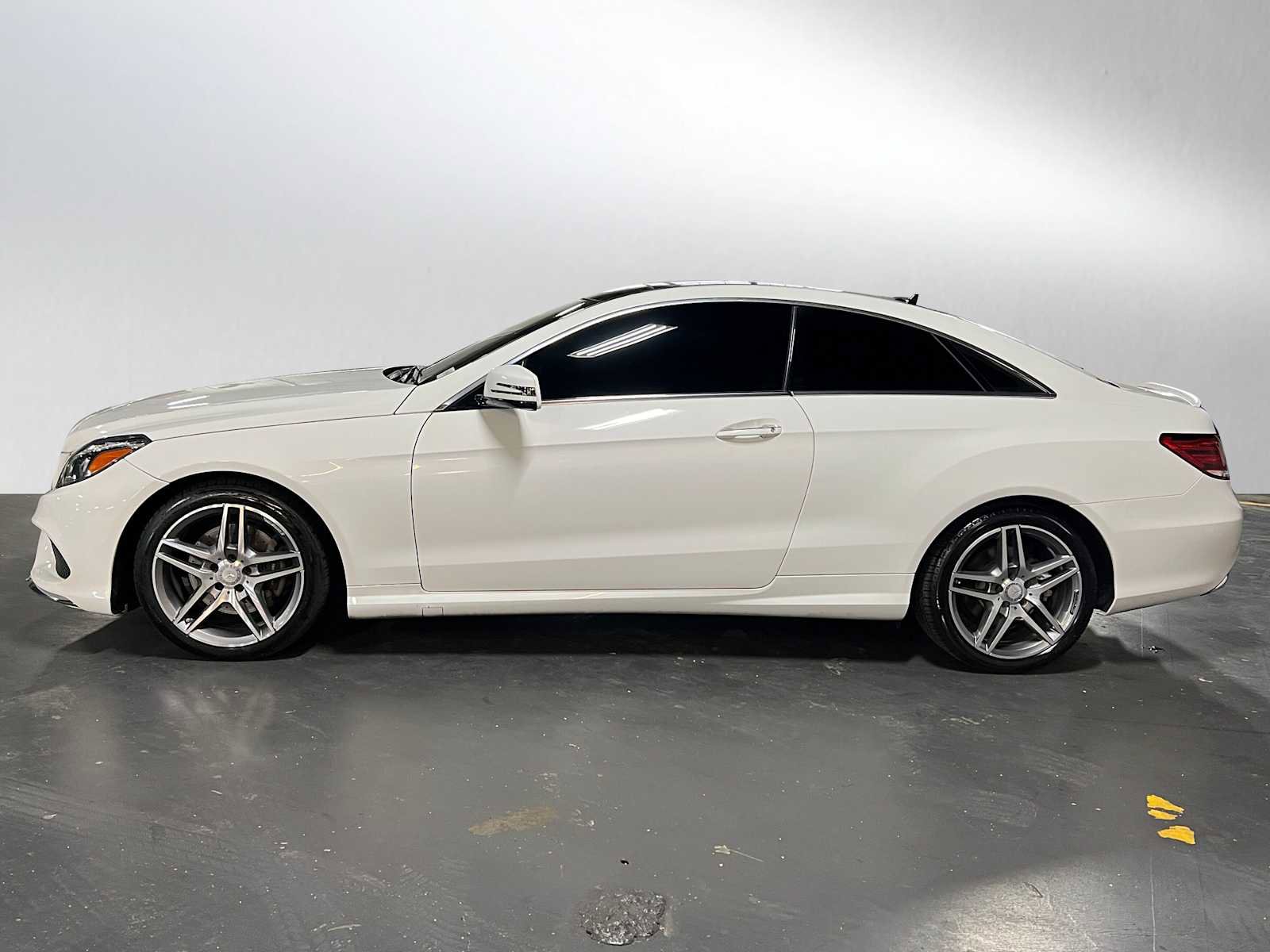 Used 2017 Mercedes-Benz E 400 4MATIC Coupe image 6