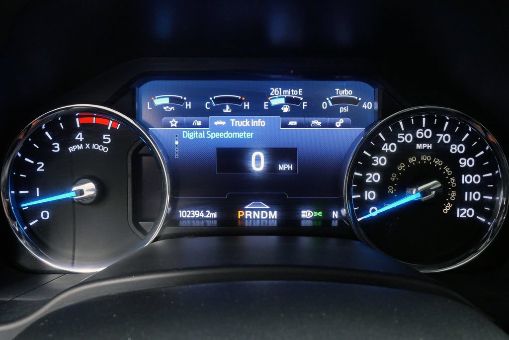 Used 2022 Ford F350 Platinum w/ Tremor Off-Road Package AWD/4WD image 26