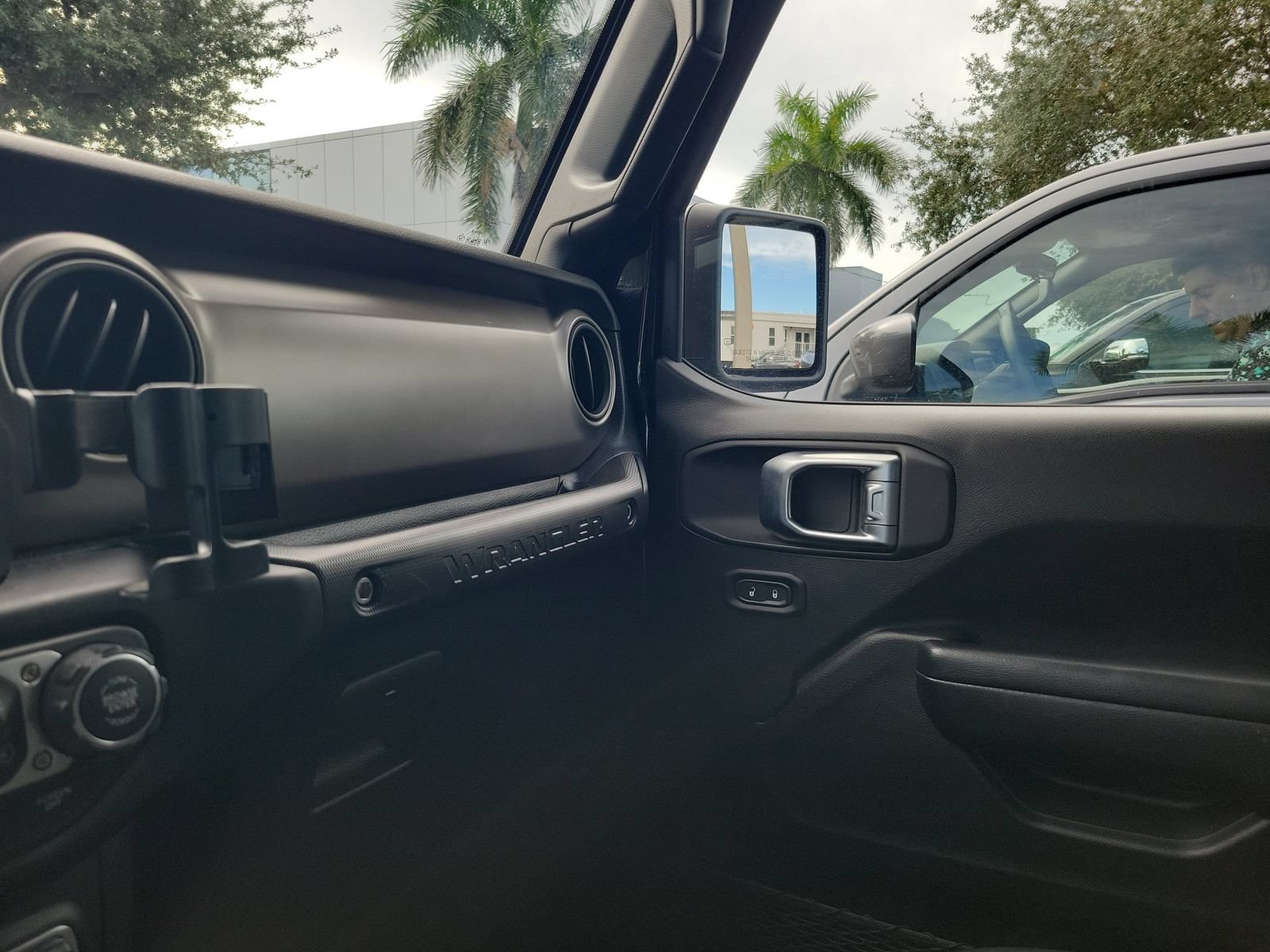Used 2020 Jeep Wrangler Unlimited Sport AWD/4WD image 30
