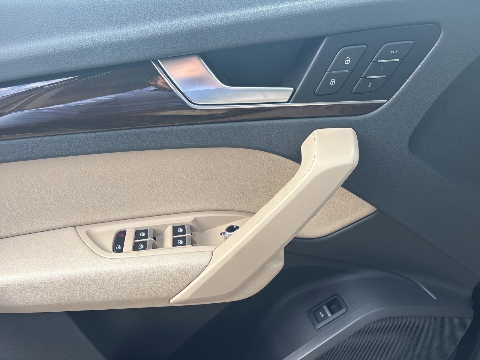 Used 2018 Audi Q5 2.0T Premium Plus w/ Premium Plus Package image 22