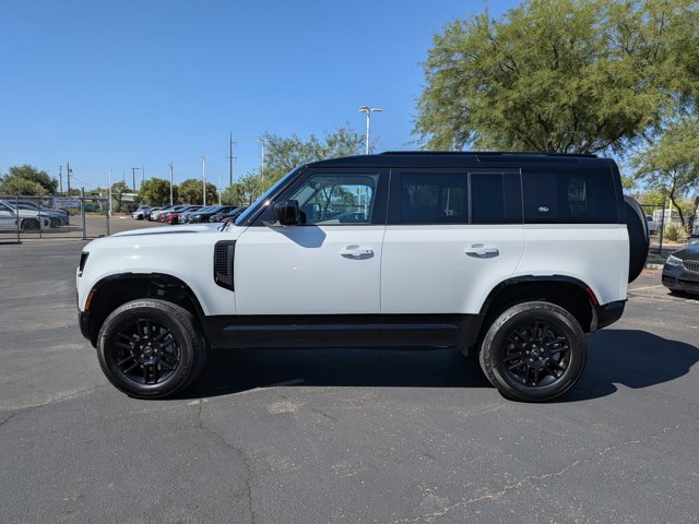 Used 2023 Land Rover Defender 110 X-Dynamic SE AWD/4WD image 9