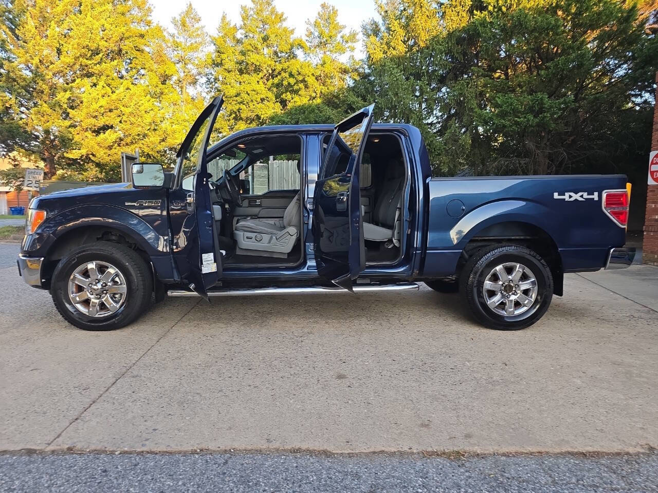 Used 2014 Ford F150 XLT w/ Equipment Group 302A Luxury image 7