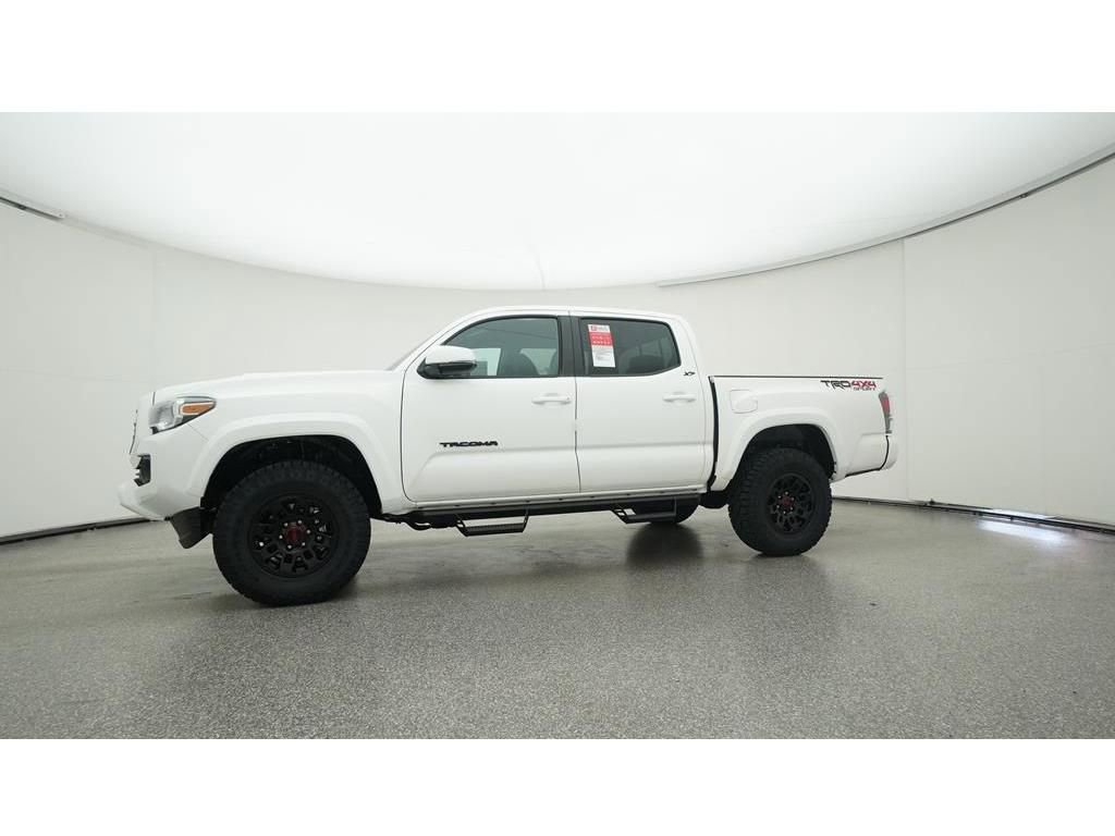 Used 2022 Toyota Tacoma TRD Sport w/ Technology Package AWD/4WD image 19