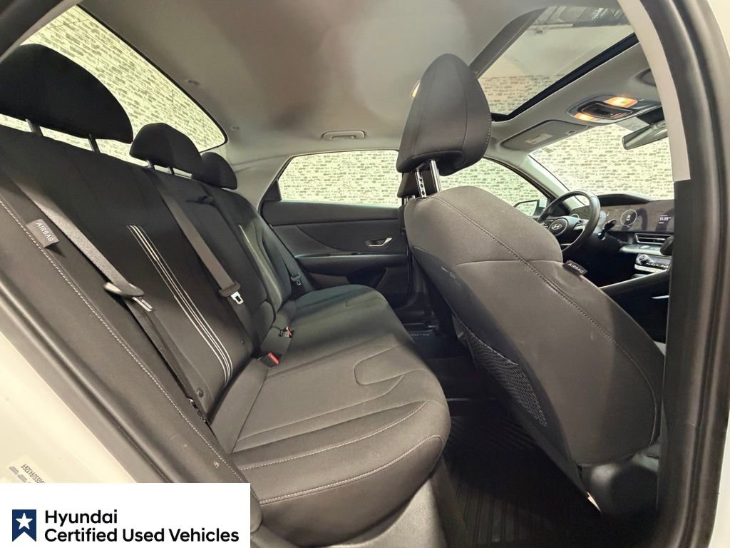 Certified 2025 Hyundai Elantra SEL FWD image 14