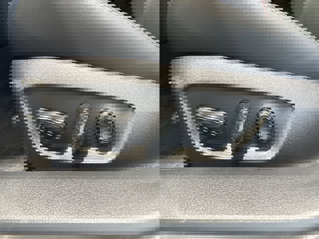 New 2026 Toyota Prius XSE image 12