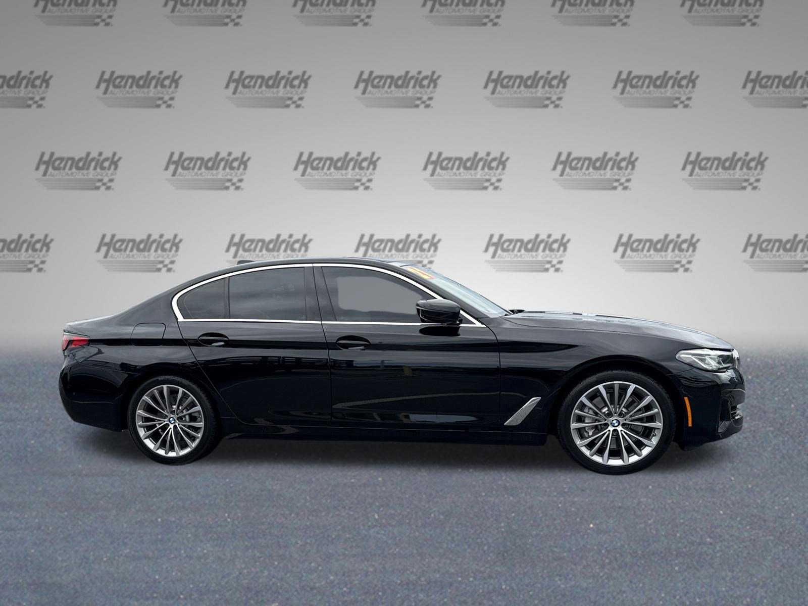 Used 2021 BMW 530i w/ Premium Package RWD image 11