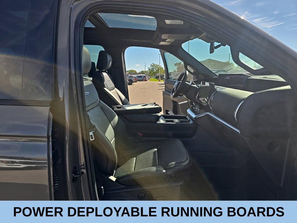 Used 2026 Ford Expedition Max Platinum w/ Stealth Performance Package AWD/4WD image 17